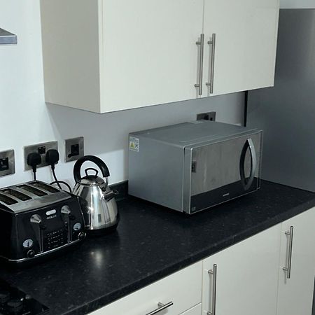 Lovely 1 Bed Apartment In Salford Μάντσεστερ Εξωτερικό φωτογραφία